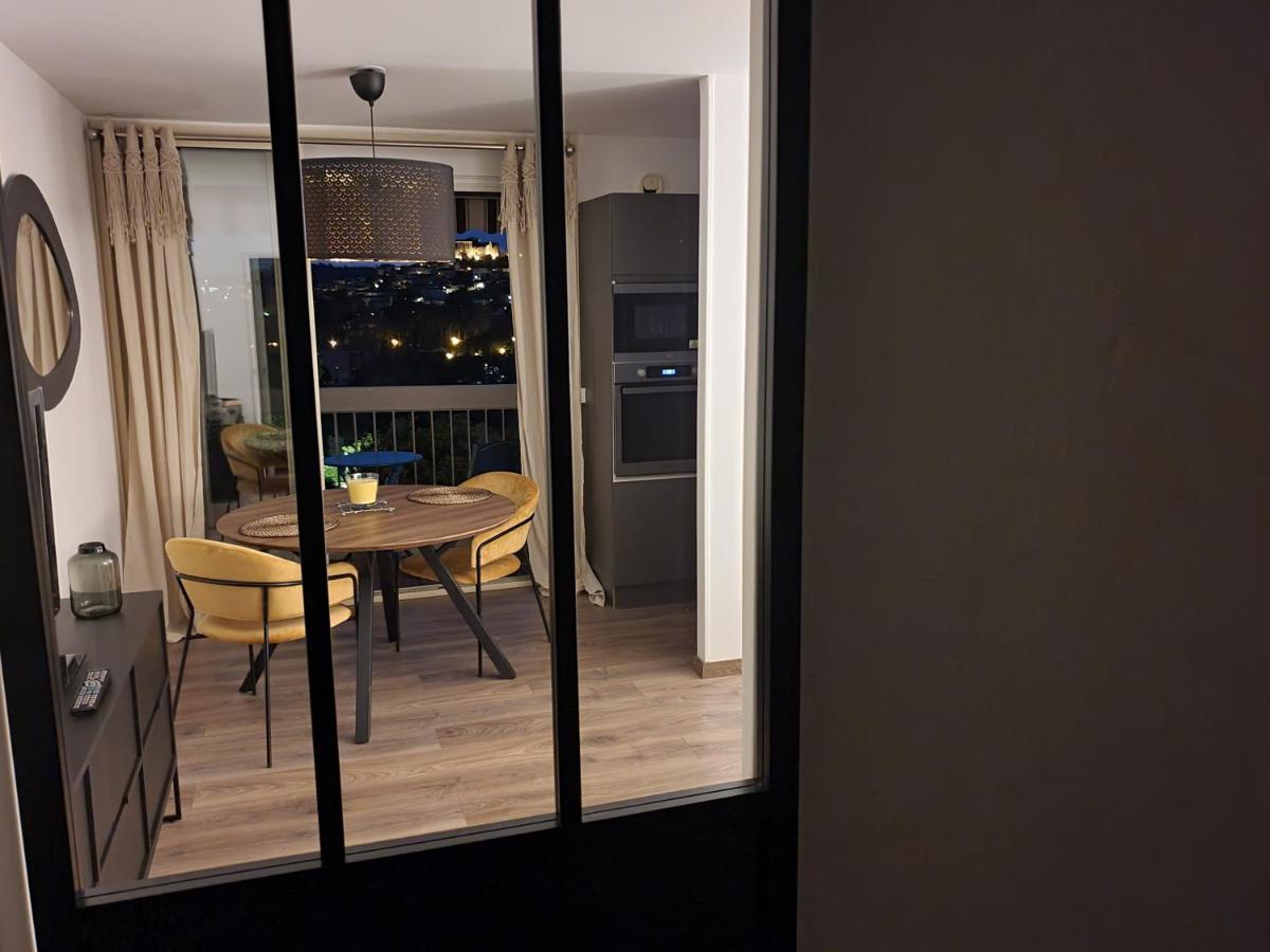 La Loge du château ! climatisé Gréoux-les-Bains Exterior foto